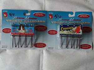 Life-LikeTrains 1675 und 1677, Werbetafeln Chocolate Fuge Sticks, Creamsicle, H0 - Bild 1 von 3