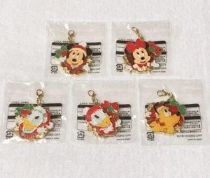 Disneyland Mickey & Friends Mini Charm Set Navidad Minnie Daisy Tokio Japón - Imagen 1 de 1