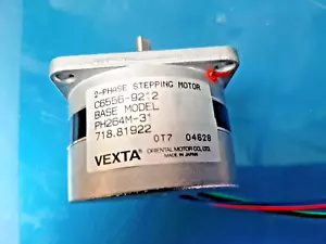Vexta Oriental PH264M-31 Motore passo-passo 2 fasi C6556-9212 SPEDIZIONE GRATUITA - Foto 1 di 4