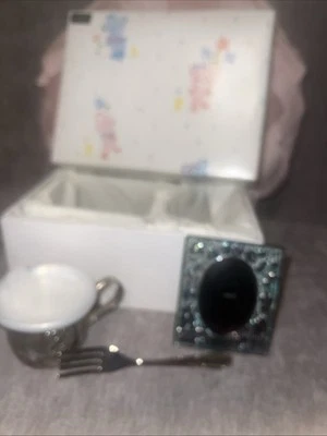 Tenedor de taza para sorber chapado en plata para niños y marco de fotos hecho por la toalla  Foto 1 de 4