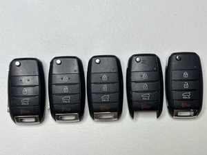 LOT OF 5 OEM KIA SORENTO REMOTE FLIP KEY FOB FCC: OSLOKA-910T TESTED - Picture 1 of 6