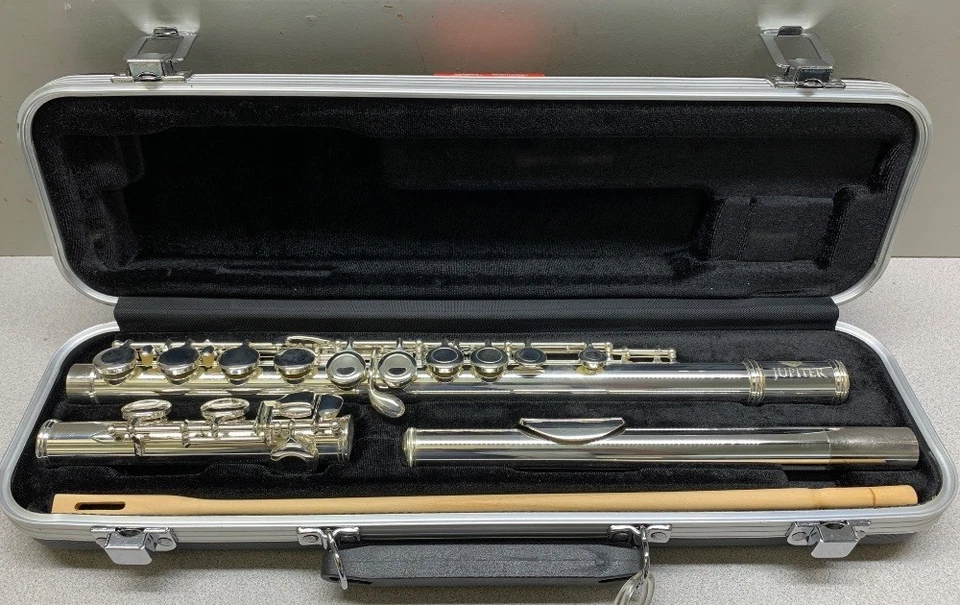 Flauta de estudiante Jupiter serie 700 JFL700 C Foto 1 de 4