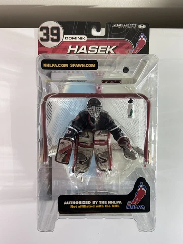 Dominik Hasek #39 Series 2 NHLPA McFarlane's SportsPicks 5" Figure 2000 Cover