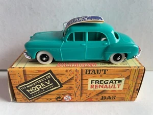 NOREV REEDITION RENAULT FREGATE VERT - JANTES NOIRES au 1/43° - Picture 1 of 5