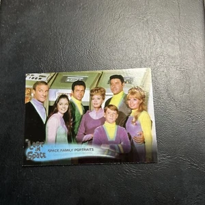 Jb16 Lost In Space Classic Series 1997 #36 Robinson Family Will Penny Dr. Smith - Picture 1 of 2