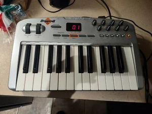 M-Audio Oxygen8 Midi Keyboard - Bild 1 von 8