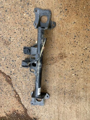 Barra de enganche remolque trasero Tesla modelo Y 1ª generación 2020-2022 1514757-00-D Foto 1 de 4