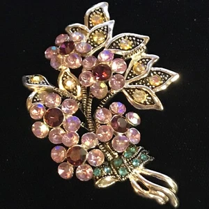 Vintage signiert N R Strass silberfarben Blume Blätter Brosche Pin - Bild 1 von 3