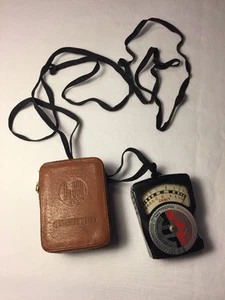 Vintage DeJUR Exposure Meter with Leather Case and Lanyard Model 5-B Photography - Picture 1 of 8