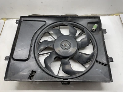 Ventilador de refrigeração condensador CA radiador fabricante de equipamento original para Hyundai Accent Kia Rio 1.6L 2018-2022 - Imagem 1 de 4