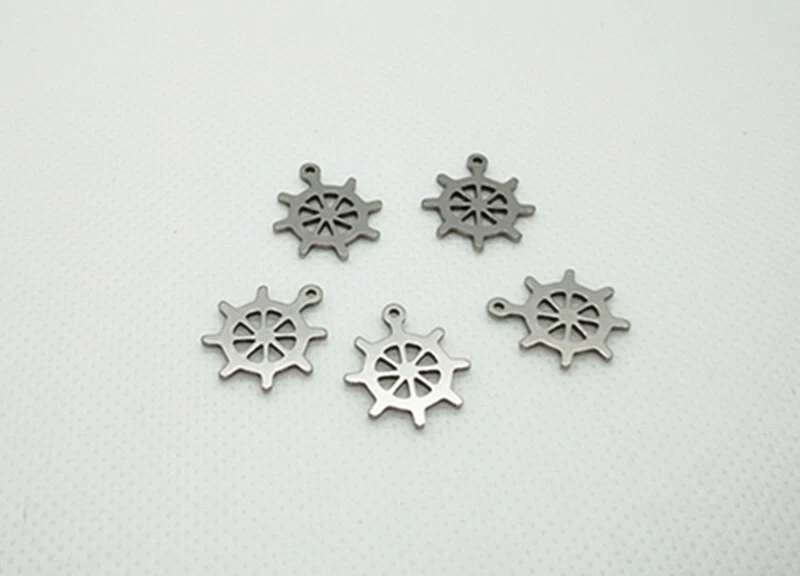 5pz ciondoli timone  in acciaio inox 17x15mm colore argento scuro bijoux - Immagine 1 di 1