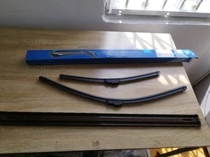 Genuine Hyundai Ioniq 2015- Front Wiper Blade Set 26ins x 18ins - L983FH2618R0 - Picture 1 of 5