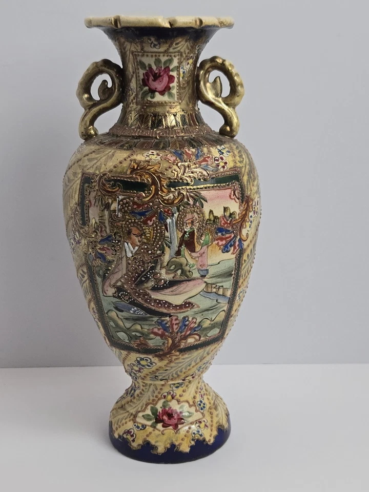 Японская ваза ручной росписи фарфор, 2 разные сцены 11 дюймов высотой - Изображение 1 из 4