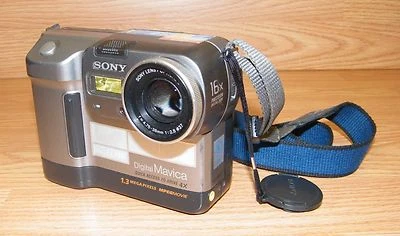 FOR PARTS* Sony Mavica (MVC-FD88) Metallic Gray 1.3 MP Digital Camera **READ**  - Image 1 of 4