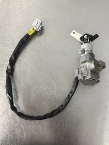 2023 SUZUKI GSX800 R GSX8S IGNITION KEY LOCK KIT SET OEM - Picture 1 of 7