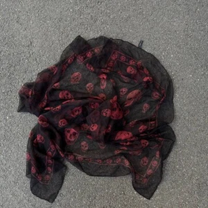 De colección Años 90 Y2k Alexander McQueen Calavera Rojo/Negro Bufanda Envolturas - Imagen 1 de 7