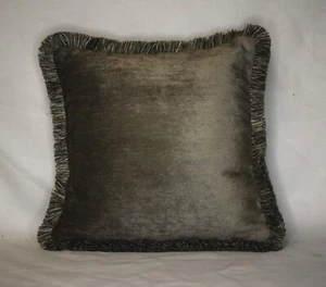 Deko Überwurf Kissen grau beige Chenille mit Fransen für Wohnzimmer Sofa - Bild 1 von 6