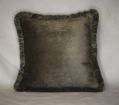 travesseiro decorativo cinza bege chenille com franja para sofá de sala de estar - Imagem 1 de 4