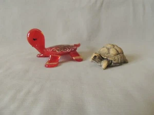 Two beautiful decorative miniatures turtles glass and ceramic - Picture 1 of 8