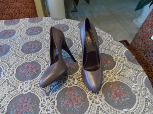 Pompa con tacco Loewe in rame metallizzato pelle marrone taglia EU 39 US 9