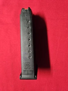 Factory "G" Model 17 9MM 10 Round Polymer Pistol Magazine. Also 19,26,34. - Picture 1 of 6