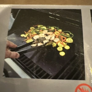 BBQ Grillmatte Antihaftbeschichtet Robust Outdoor Terrasse Essen und Kochen Werkzeuge - 2 Stück - Bild 1 von 9