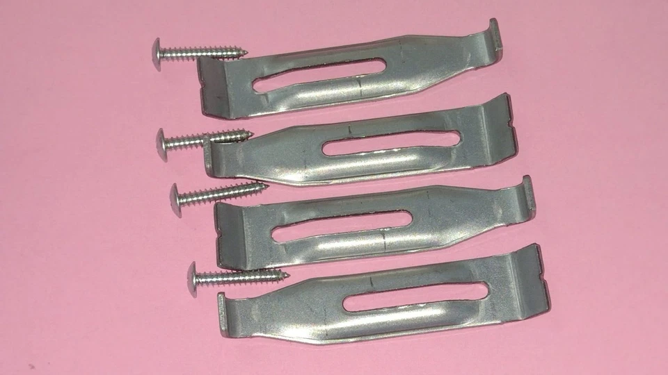 KIT STAFFE FISSAGGIO PIANOCOTTURA 4 STAFFE + 4 VITI Smeg + UNIVERSALE - Immagine 1 di 1