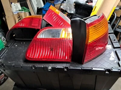 1999-2000 HONDA CIVIC 4DR SEDAN TAILIGHT ASSEMBLY SET LEFT AND RIGHT SIDE OEM - Image 1 of 4