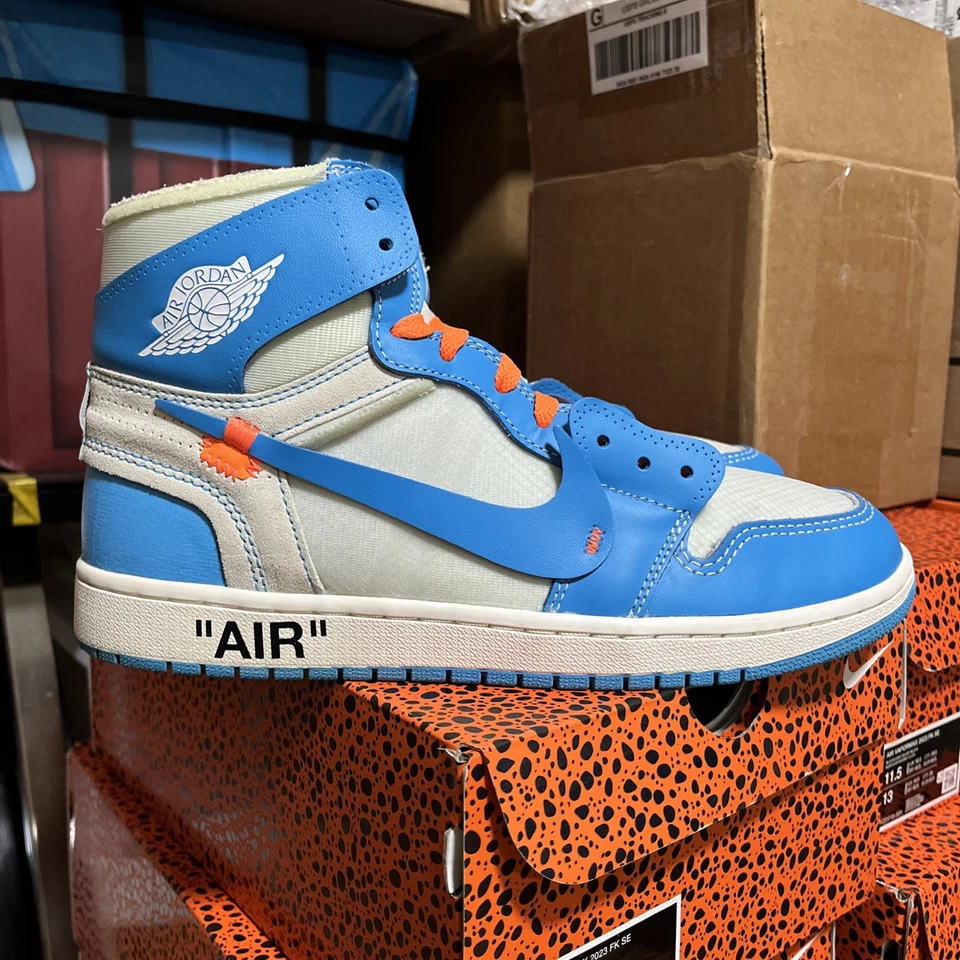 Talla 10 - Jordan 1 Retro OG x Off-White Alto UNC Foto 1 de 4