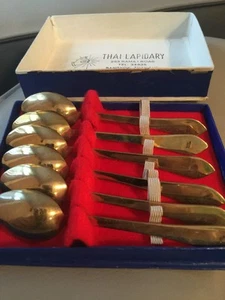 Juego de 6 cucharas de té de latón tailandés vintage + caja - Imagen 1 de 4