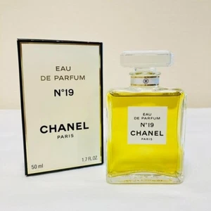 CHANEL No 19 Eau De Parfum Paris 50ml - Picture 1 of 9