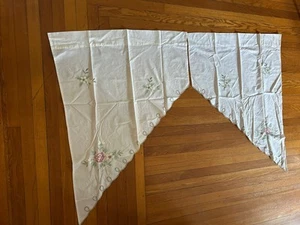 White Curtain For 1 Window With Crocheted Pink & Blue Flowers & Green Leaves - Picture 1 of 4