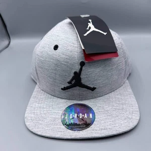 Air Jordan Mütze Herren grau Kirkland Costco bestickt Jumpman Druckknopflasche Kappe neu - Bild 1 von 7