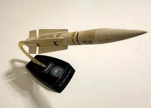 USN Hughes Flugzeug AIM-54A Phoenix AAM Rakete Tischmodell - Bild 1 von 9