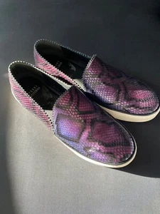 Women's Stuart Weitzman Purple Snake Print Slip On Shoes Sneakers Size 8.5 M - Picture 1 of 5