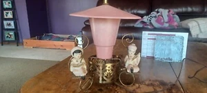Vintage PINK Mid Century TV Lamp Atomic, Asian Style Fiberglass Shade WORKS!!! - Picture 1 of 12