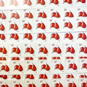 US 5039 Red Pears 10c (2016) - 100 Postage Stamps, Single Coil Strip w PNC#s NEW - Picture 1 of 4