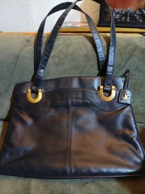 Lou Tourlour черная кожаная сумка с короткими ручками - Изображение 1 из 4