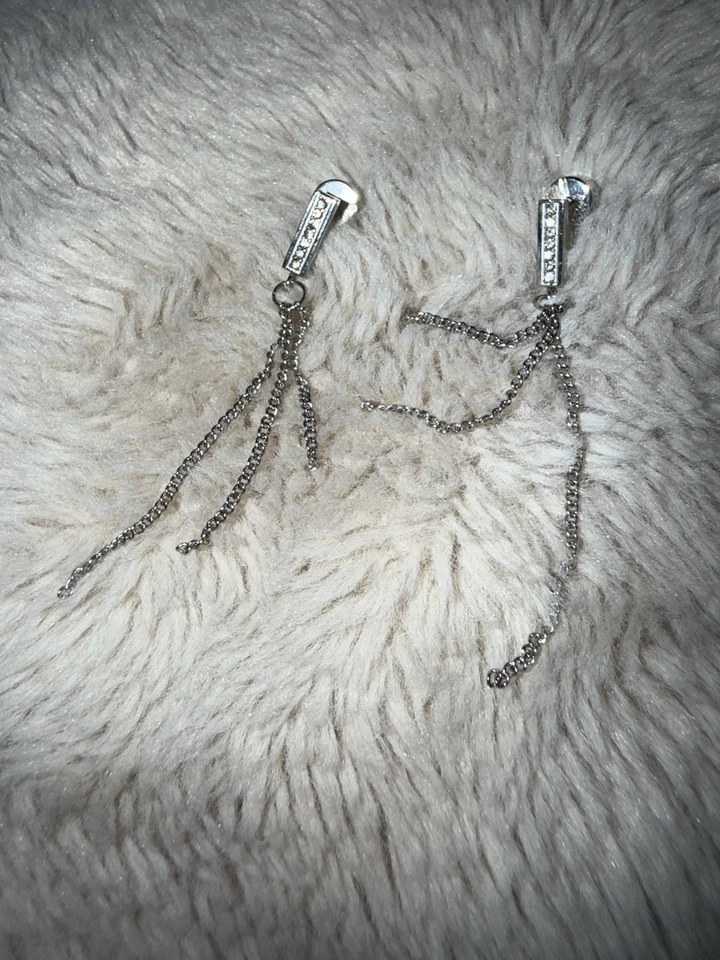 Pendientes Michael Kors Tono Plata Barra Pavé Poste Lineal Oreja Perforada Cuelga Foto 1 de 4