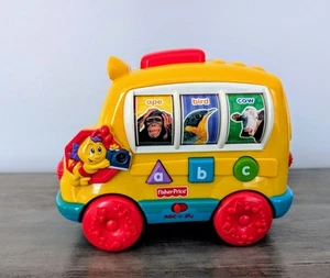 2003 Fisher Price Musical Schulbus Lernen ABC Spielzeug funktionierende Soundeffekte - Bild 1 von 8
