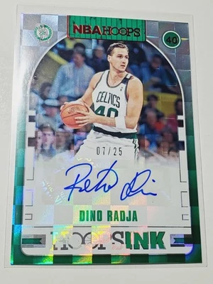 Dino Radja 2018-19 Panini NBA Aros Tinta Autógrafo Tablero de Cuadros Lámina 7/25 Automático Foto 1 de 3