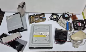 Stock informatico pc computer masterizzatore ventole schede cavi ide floppy - Afbeelding 1 van 7