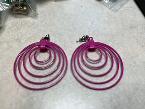 Vintage 70s Hot Pink Hoop Pierced Earrings - Picture 1 of 2