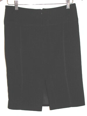 Falda para mujer Armani talla 6 negra de corte recto ajustada forrada de lana con abertura en la espalda Foto 1 de 3