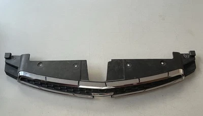 Chevrolet Chevy Cruze 2011 2012 2013 2014 parrilla superior delantera 344003J300 Foto 1 de 4
