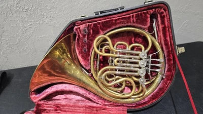 Válvulas cosméticas ásperas sin lacar Yamaha 87 (667) doble cuerno francés Foto 1 de 4