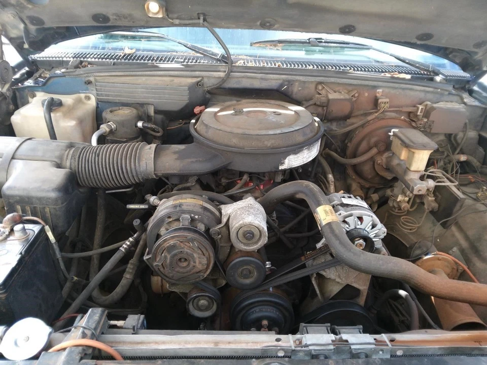 Driver Front Spindle/Knuckle Fits 89-94 CHEVROLET 2500 PICKUP 26764914 Foto 1 de 4