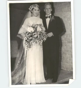 BODA del jugador y editor de FÚTBOL Irvine "ALGODÓN" WARBURTON 1935 foto de prensa - Imagen 1 de 2