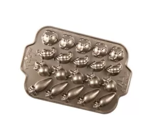 Nordic Ware Garden Patch Cakelets Cake Pan Williams Sonoma USA !!! NEW !!! - Picture 1 of 9