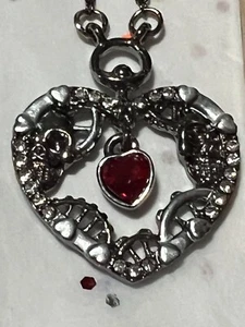 Steampunk Necklace Pendant Gears Hearts * Red Heart New * 1x.9 * 10" drop - Picture 1 of 7